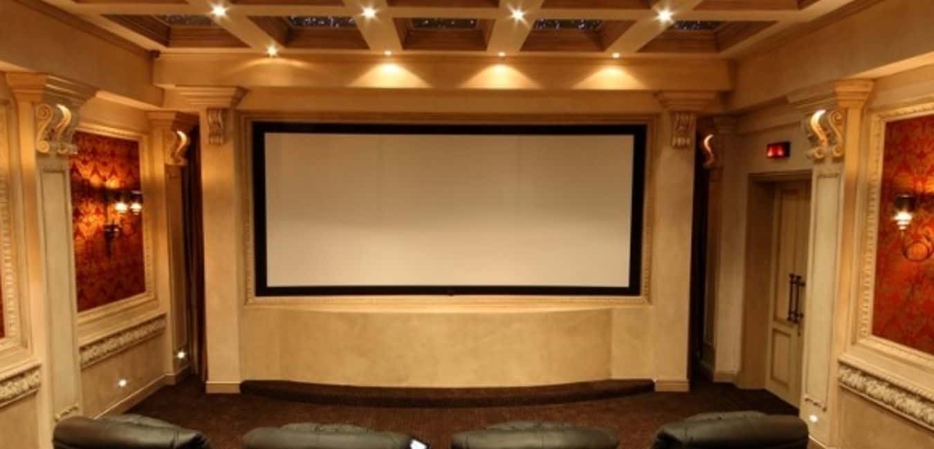 Mounting or Standing Projector Screen