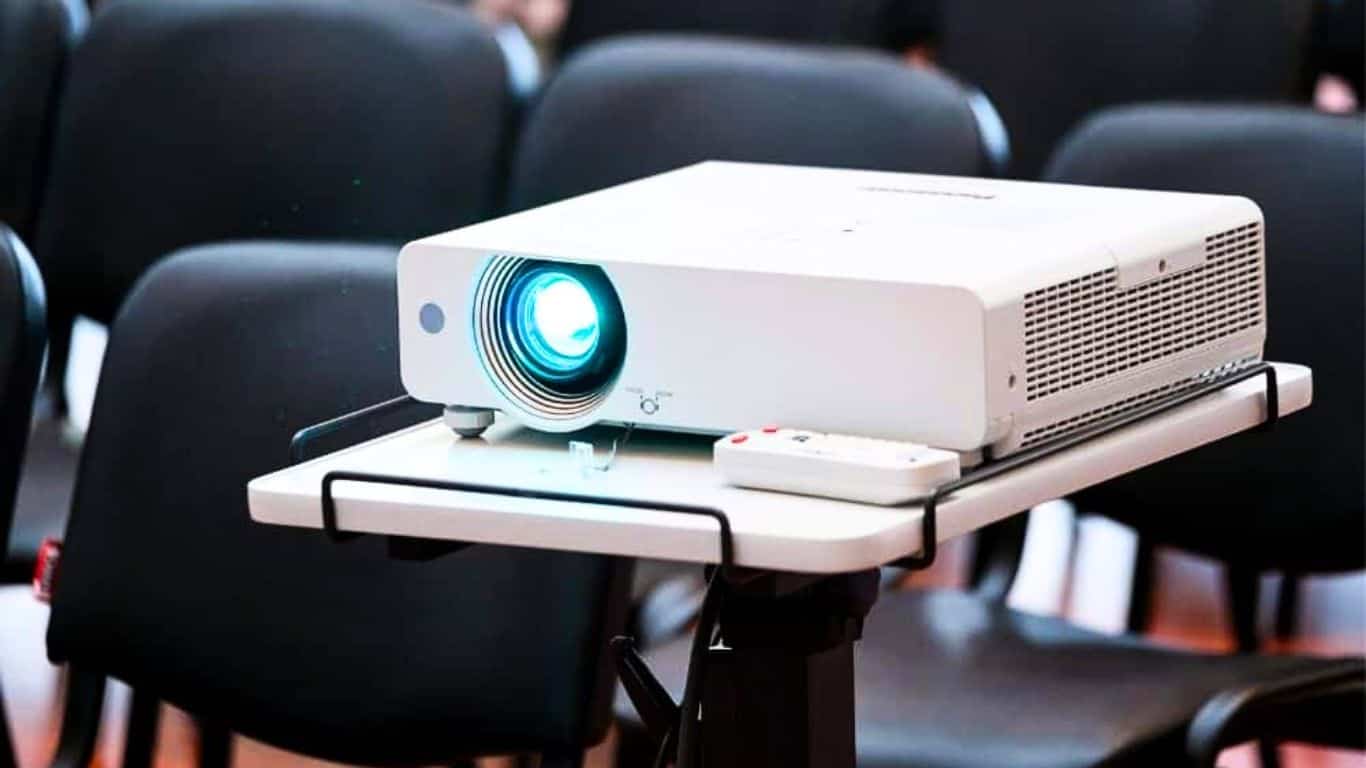 How Many Amps Does A Projector Use
