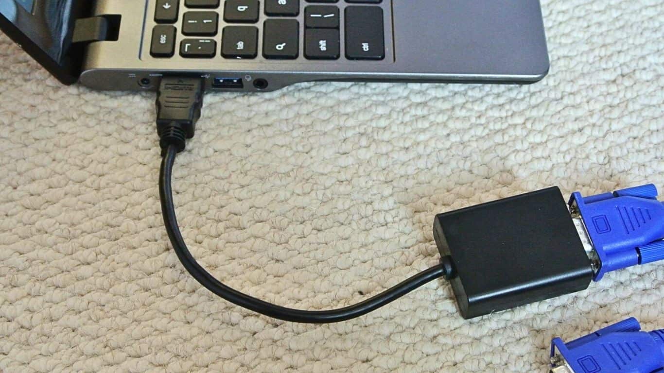 Connect the laptop to the projector